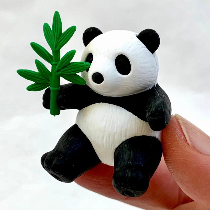 383001 IWAKO PANDA FAMILY ERASERS CARD-SINGLE
