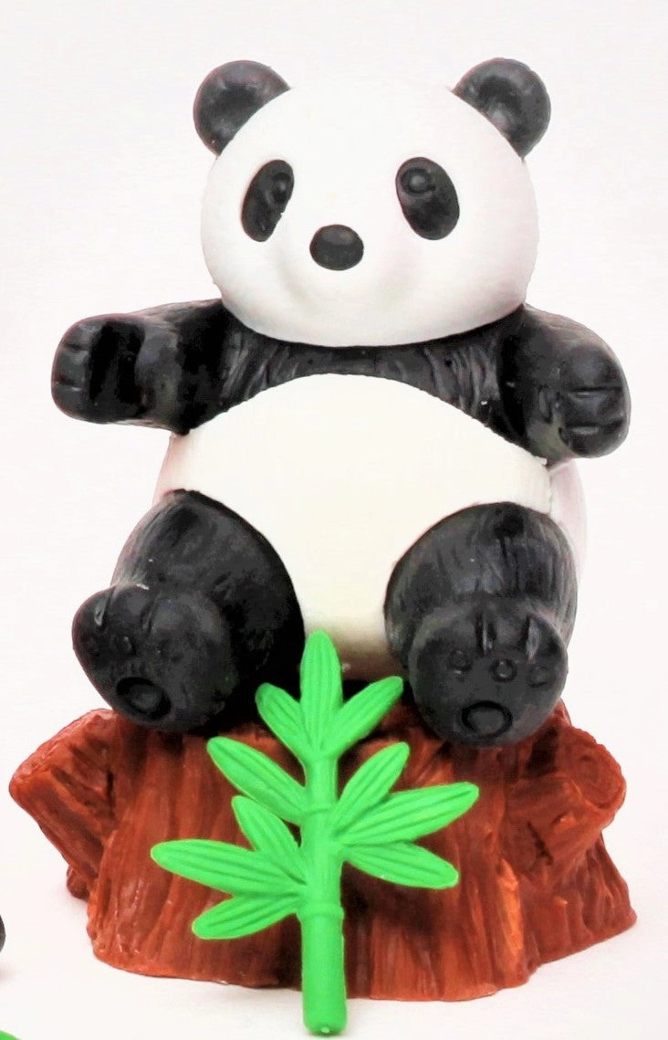 383001 IWAKO PANDA FAMILY ERASERS CARD-SINGLE