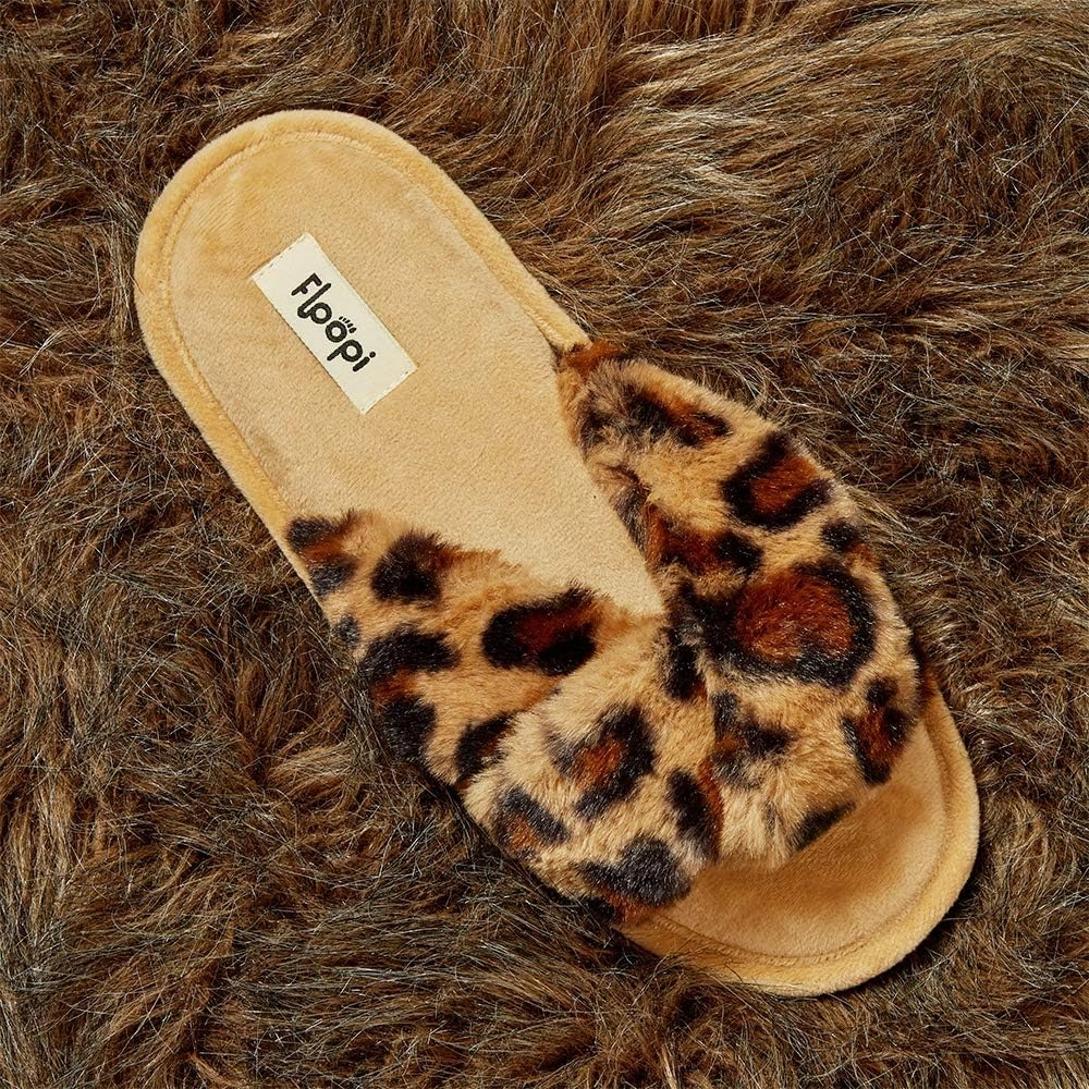 Floopi Summer Indoor Outdoor Open Toe Slippers for Women with Memory Foam, Soft Velour Criss Cross Faux Fur, Anti Skid Rubber Outsole