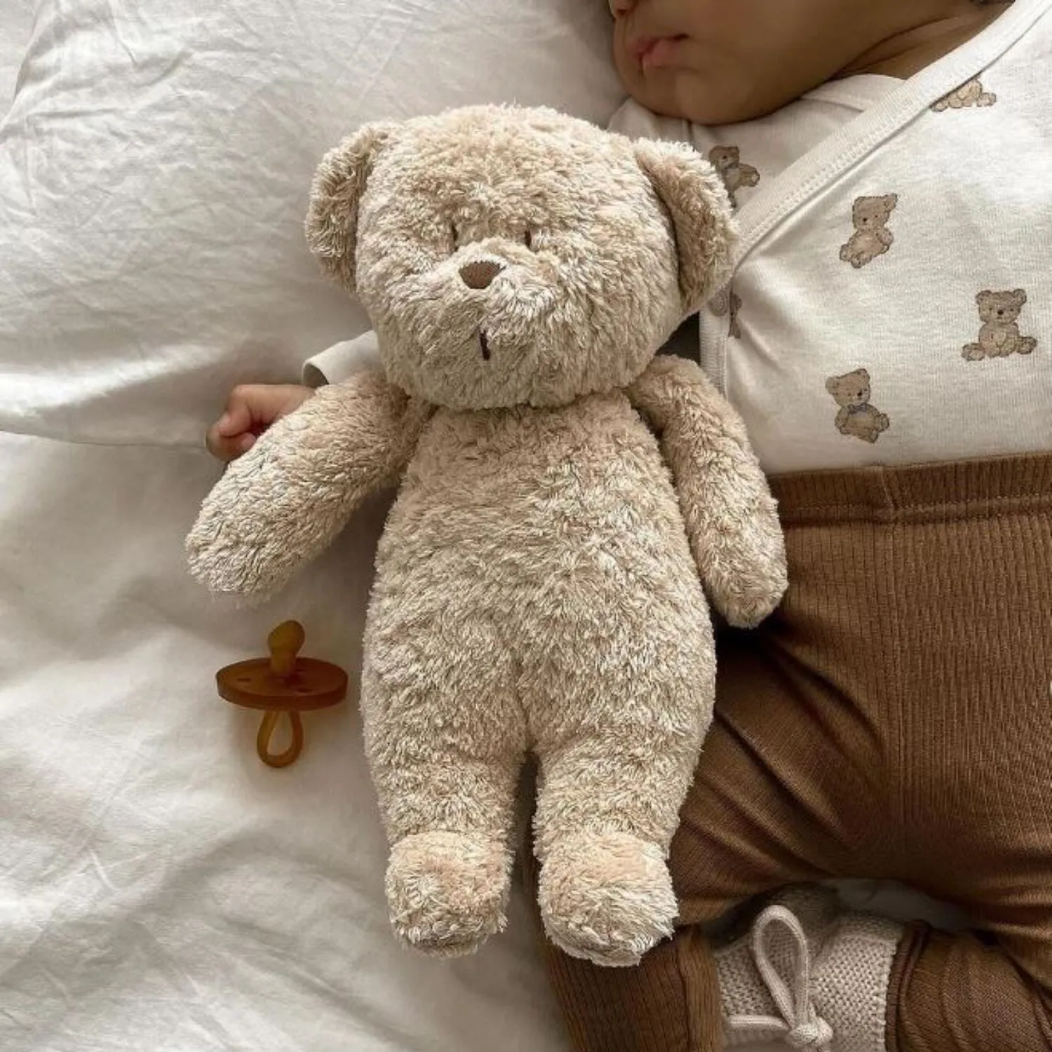MOONIE ORGANIC HUMMING BEAR WITH NIGHT LIGHT | SAND