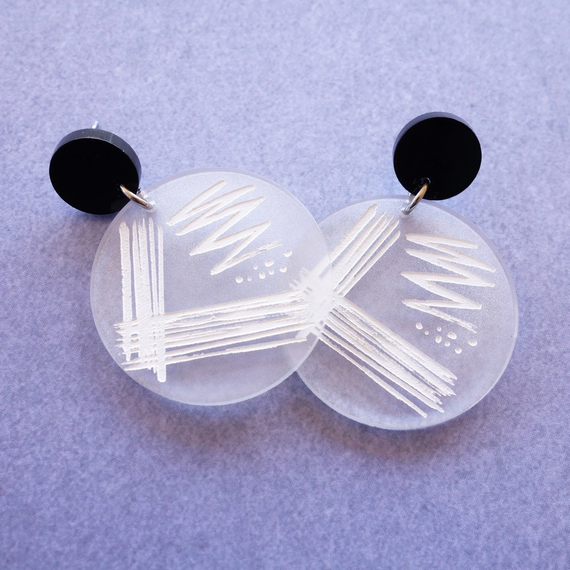 Streak Plate Earrings in Acrylic