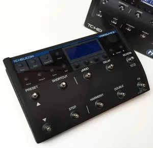 TC Helicon Voicelive 2