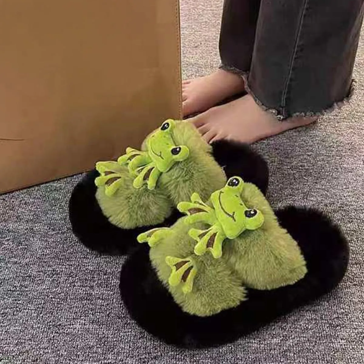 Women's Funny Plush Slippers Cozy Cute Kawaii Frog Animal Print Fuzzy Indoor Winter Bedroom Shoes